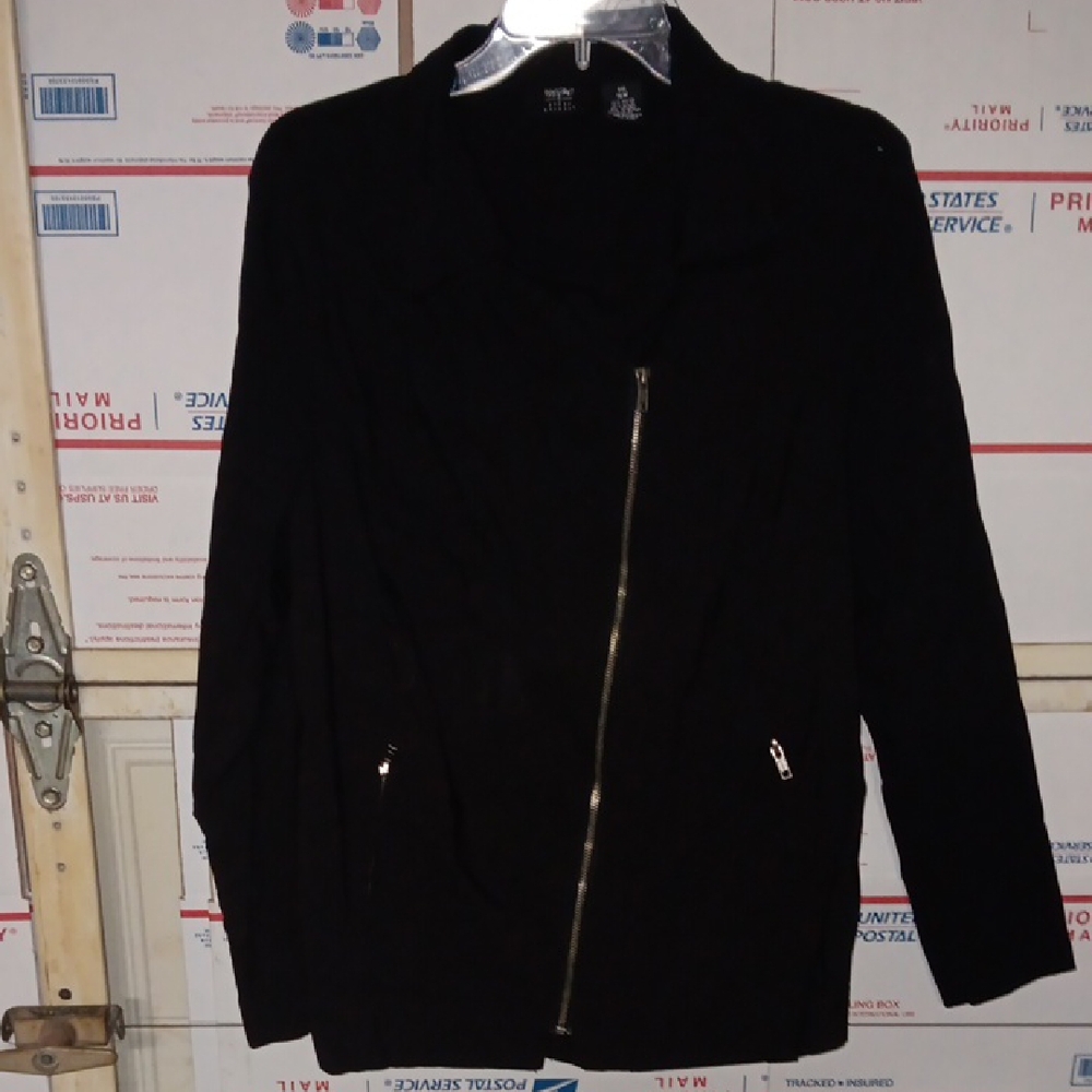Women's Black Jacket Size 16W (SKU N161)